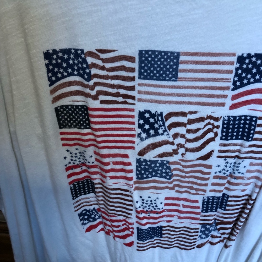 3X Lucky brand top. - Picture 3 of 3